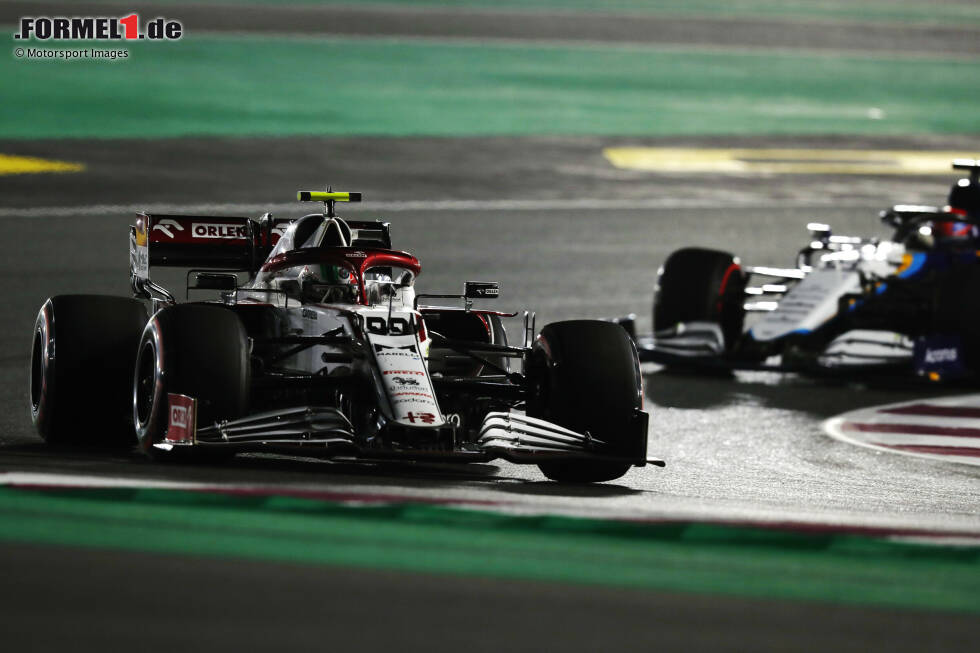 Antonio Giovinazzi (4): Sein Formel-1-Aus steht jetzt offiziell fest. Und mit seiner Leistung in Katar hätte er sich auch auch nicht für eine Weiterbeschäftigung empfohlen. Im Qualifying waren nur die beiden Haas langsamer, im Rennen war der Teamkollege fast 25 Sekunden schneller. Hat eventuell schon mit der Königsklasse abgeschlossen. Antonio Giovinazzi (4): Sein Formel-1-Aus steht jetzt offiziell fest. Und mit seiner Leistung in Katar hätte er sich auch auch nicht für eine Weiterbeschäftigung empfohlen. Im Qualifying waren nur die beiden Haas langsamer, im Rennen war der Teamkollege fast 25 Sekunden schneller. Hat eventuell schon mit der Königsklasse abgeschlossen.