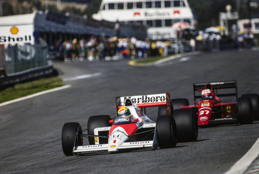 Foto zur News: Estoril 1989: Ayrton Senna kollidierte in Portugal mit einem Piloten, der eigentlich schon aus dem Rennen war. Denn: Nigel Mansell wurde für das Rückwärtsfahren in der Boxengasse disqualifiziert. Das kümmerte ihn jedoch nicht. Er fuhr weiter und schoss den in Führung liegenden Brasilianer ab.