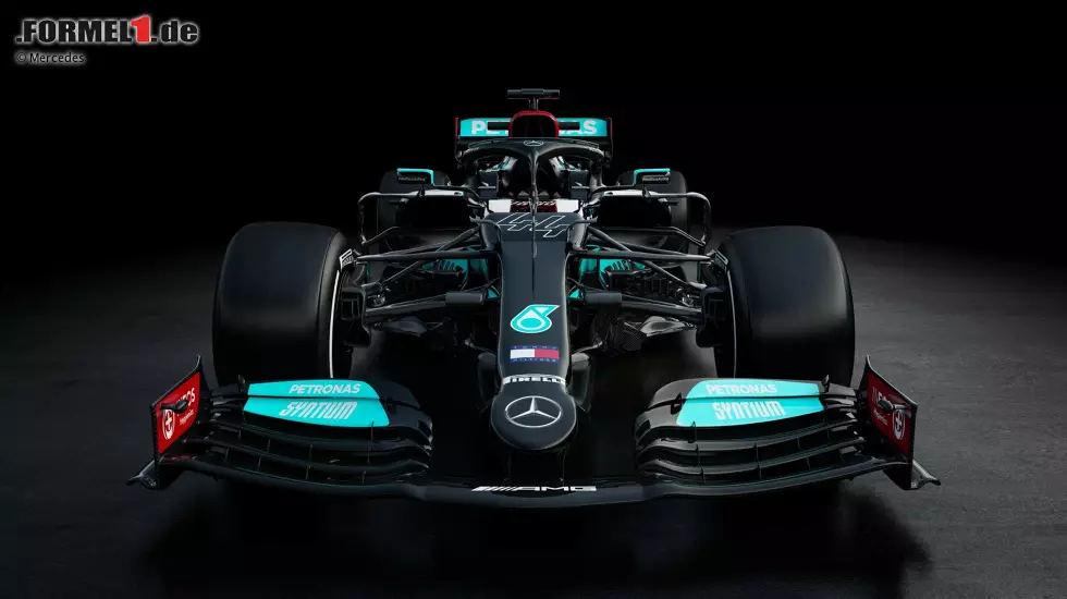 Foto zur News: Der Neuwagen der Titelverteidiger ist da! Hier sind die ersten Bilder des Mercedes W12 für die Formel-1-Saison 2021!