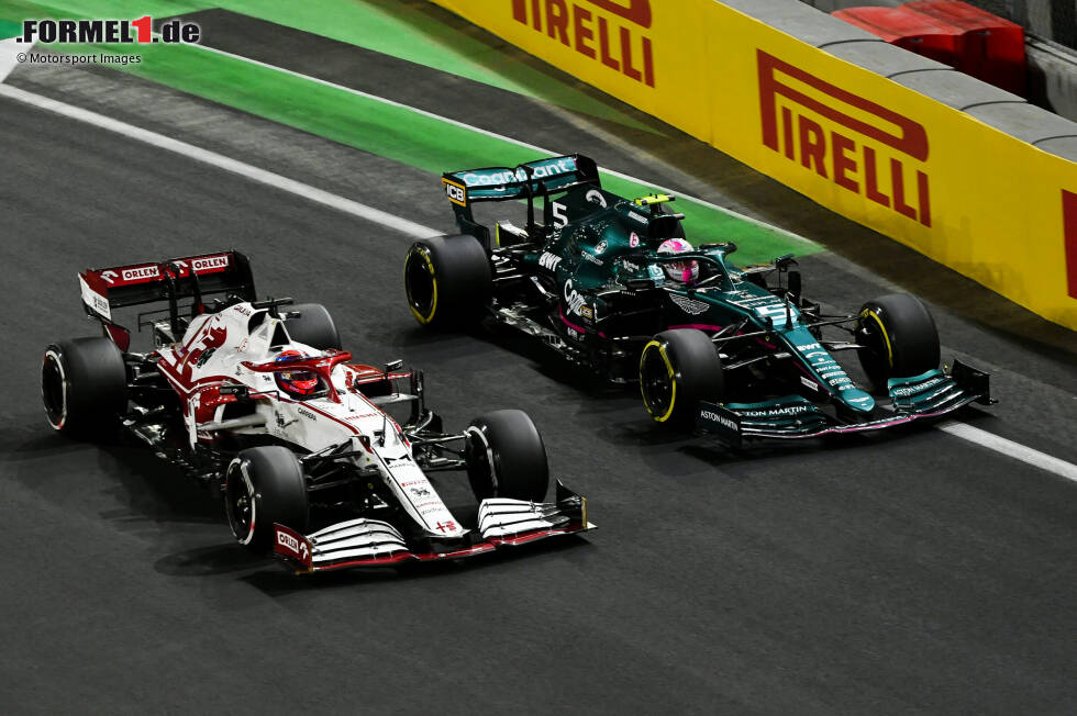 Kimi Räikkönen (5): Macht keinen Hehl daraus, dass er nicht mehr wirklich viel Lust auf die Formel 1 hat - und das hat man in Saudi-Arabien gemerkt. Der Alfa ging endlich mal gut, trotzdem war für ihn in Q2 Schluss. Im Rennen dann unter anderem unnötig mit Vettel kollidiert. Bleibt ihm ein würdigerer Abschied in Abu Dhabi zu wünschen. Kimi Räikkönen (5): Macht keinen Hehl daraus, dass er nicht mehr wirklich viel Lust auf die Formel 1 hat - und das hat man in Saudi-Arabien gemerkt. Der Alfa ging endlich mal gut, trotzdem war für ihn in Q2 Schluss. Im Rennen dann unter anderem unnötig mit Vettel kollidiert. Bleibt ihm ein würdigerer Abschied in Abu Dhabi zu wünschen.