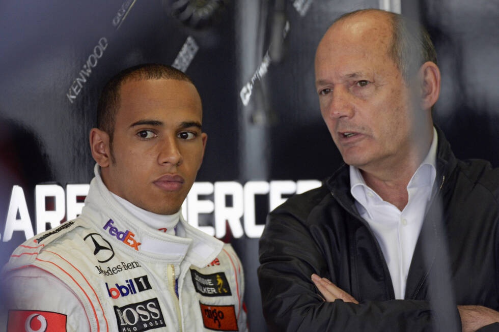 Foto zur News: Erst beim folgenden Rennen in Malaysia kommt heraus, dass Hamilton Trulli absichtlich vorbeigelassen und bei den Stewards wissentlich gelogen hat. Hamilton entschuldigt sich, wird allerdings nachträglich disqualifiziert. Trulli bekommt P3 zurück und McLaren-Sportdirektor Dave Ryan verliert im Zuge der Affäre seinen Job.