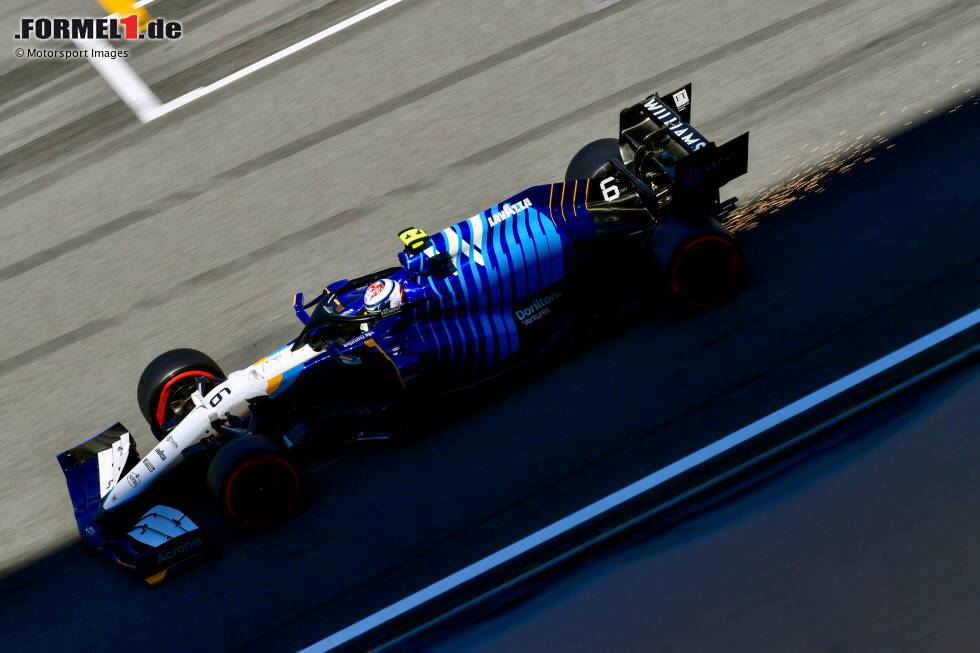 Nicholas Latifi (4): Ebenfalls an der Grenze zur 5, nachdem er im Qualifying von einem Haas geschlagen wurde, während der Teamkollege es in Q2 schaffte. Gerettet hat ihn dann ein halbwegs ordentliches Rennen mit P16 vor Alonso und beiden Haas-Piloten. Dafür gibt's noch eine schlechte 4 von uns. Nicholas Latifi (4): Ebenfalls an der Grenze zur 5, nachdem er im Qualifying von einem Haas geschlagen wurde, während der Teamkollege es in Q2 schaffte. Gerettet hat ihn dann ein halbwegs ordentliches Rennen mit P16 vor Alonso und beiden Haas-Piloten. Dafür gibt's noch eine schlechte 4 von uns.
