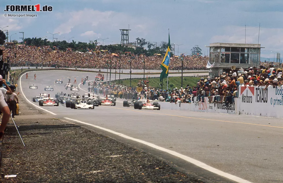 Sao Paulo: Der Kurs war mal fast acht Kilometer lang und bot viel Rennstrecke auf wenig Raum. 1990 rückten die Bagger an, das Layout wurde eingekürzt auf 4,3 Kilometer. Teile der alten Strecke fielen weg oder wurden neu in die Fahrbahn eingefügt, teils gegen die ursprüngliche Fahrtrichtung. Foto zur News: Sao Paulo: Der Kurs war mal fast acht Kilometer lang und bot viel Rennstrecke auf wenig Raum. 1990 rückten die Bagger an, das Layout wurde eingekürzt auf 4,3 Kilometer. Teile der alten Strecke fielen weg oder wurden neu in die Fahrbahn eingefügt, teils gegen die ursprüngliche Fahrtrichtung.