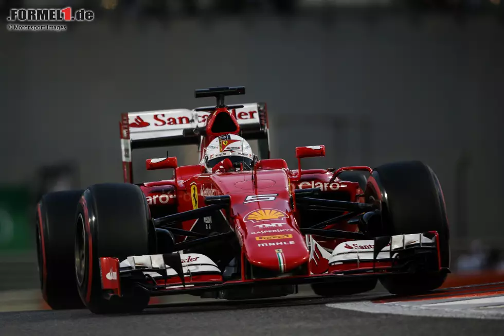 #12 Abu Dhabi 2015: Beim Qualifying zum letzten Rennen des Jahres geht es nicht mehr um viel: Die WM wurde schon lange zugunsten von Hamilton entschieden und auch die Plätze dahinter sind bezogen. Doch in Q1 unterläuft dem Ferrari-Team ein Missgeschick. Vettel bricht seine letzte Runde ab, weil der Kommandostand ... Foto zur News: #12 Abu Dhabi 2015: Beim Qualifying zum letzten Rennen des Jahres geht es nicht mehr um viel: Die WM wurde schon lange zugunsten von Hamilton entschieden und auch die Plätze dahinter sind bezogen. Doch in Q1 unterläuft dem Ferrari-Team ein Missgeschick. Vettel bricht seine letzte Runde ab, weil der Kommandostand ...
