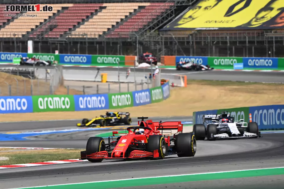 #19 Spanien 2020: Mit dem SF1000 kämpfen Leclerc und Vettel wegen der fehlenden Motorleistung zumeist nur im Mittelfeld, daher ist die Pace der Roten auf der kurvenreichen Strecke in Barcelona relativ gut. Die von Ferrari gewählte Strategie für Vettel ist jedoch ziemlich überraschend: Auf den Medium-Reifen gestartet, legt ... Foto zur News: #19 Spanien 2020: Mit dem SF1000 kämpfen Leclerc und Vettel wegen der fehlenden Motorleistung zumeist nur im Mittelfeld, daher ist die Pace der Roten auf der kurvenreichen Strecke in Barcelona relativ gut. Die von Ferrari gewählte Strategie für Vettel ist jedoch ziemlich überraschend: Auf den Medium-Reifen gestartet, legt ...
