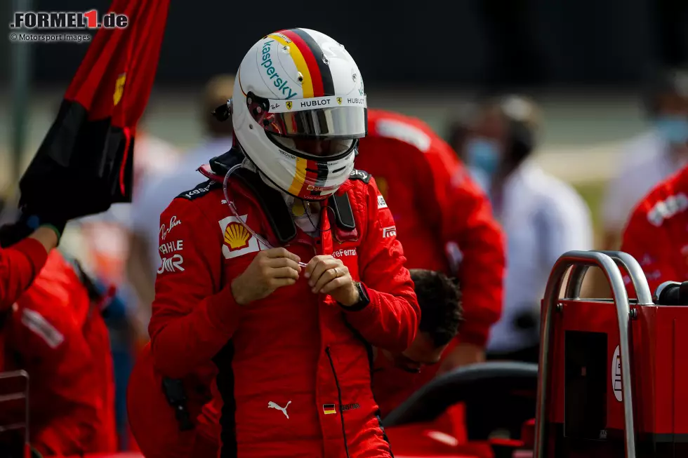 ... dem Heppenheimer gar nicht schmeckt. "Genau das haben wir heute Morgen besprochen. Ihr wisst, dass ihr das verbockt habt!", wütet er am Funk. Am Ende gibt es mit P12 keine Punkte für Vettel, während Leclerc mit 43 Sekunden Vorsprung auf P4 landet. "Die Strategie war für den Eimer", bilanziert Vettel nach dem Rennen. Foto zur News: ... dem Heppenheimer gar nicht schmeckt. "Genau das haben wir heute Morgen besprochen. Ihr wisst, dass ihr das verbockt habt!", wütet er am Funk. Am Ende gibt es mit P12 keine Punkte für Vettel, während Leclerc mit 43 Sekunden Vorsprung auf P4 landet. "Die Strategie war für den Eimer", bilanziert Vettel nach dem Rennen.