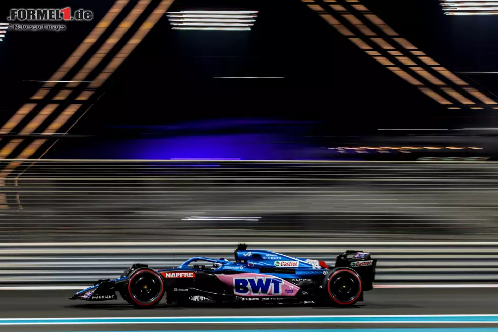 Fernando Alonso (3): Wirkte am Wochenende regelrecht lustlos. Im Qualifying langsamer als Ocon, im Rennen griff er Vettel dann nicht an. Das ehrt ihn einerseits, zeigt aber auch, dass er nicht mit letzter Verbissenheit kämpfte. Ist froh, dass die Saison vorbei ist. Das merkte man ihm an. Foto zur News: Fernando Alonso (3): Wirkte am Wochenende regelrecht lustlos. Im Qualifying langsamer als Ocon, im Rennen griff er Vettel dann nicht an. Das ehrt ihn einerseits, zeigt aber auch, dass er nicht mit letzter Verbissenheit kämpfte. Ist froh, dass die Saison vorbei ist. Das merkte man ihm an.