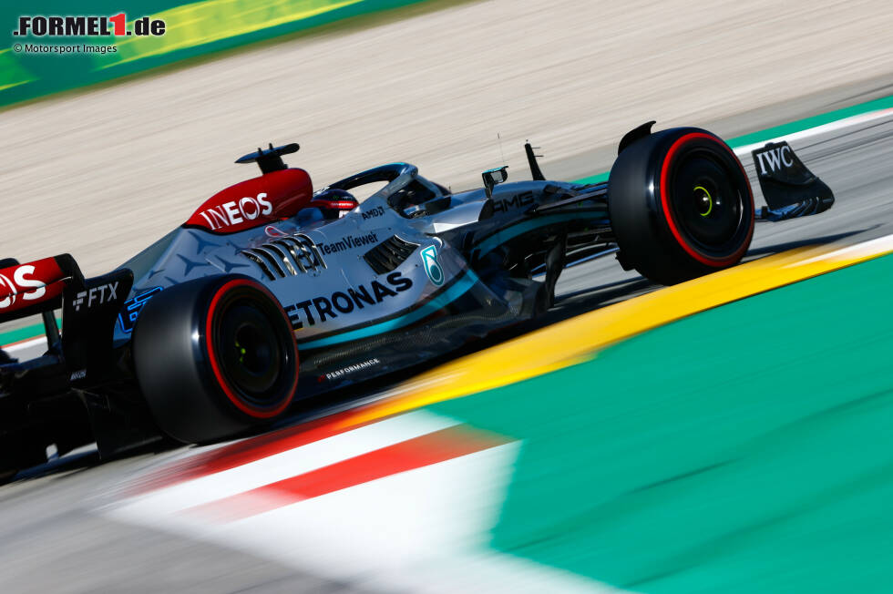... Mercedes! George Russell wird mit dem runderneuerten W13 Zweiter vor seinem Teamkollegen Lewis Hamilton. Aber: Auch in Miami waren die Silberpfeile am Freitag stark, bevor es am Samstag deutlich zurückging. Helfen könnte das ... ... Mercedes! George Russell wird mit dem runderneuerten W13 Zweiter vor seinem Teamkollegen Lewis Hamilton. Aber: Auch in Miami waren die Silberpfeile am Freitag stark, bevor es am Samstag deutlich zurückging. Helfen könnte das ...