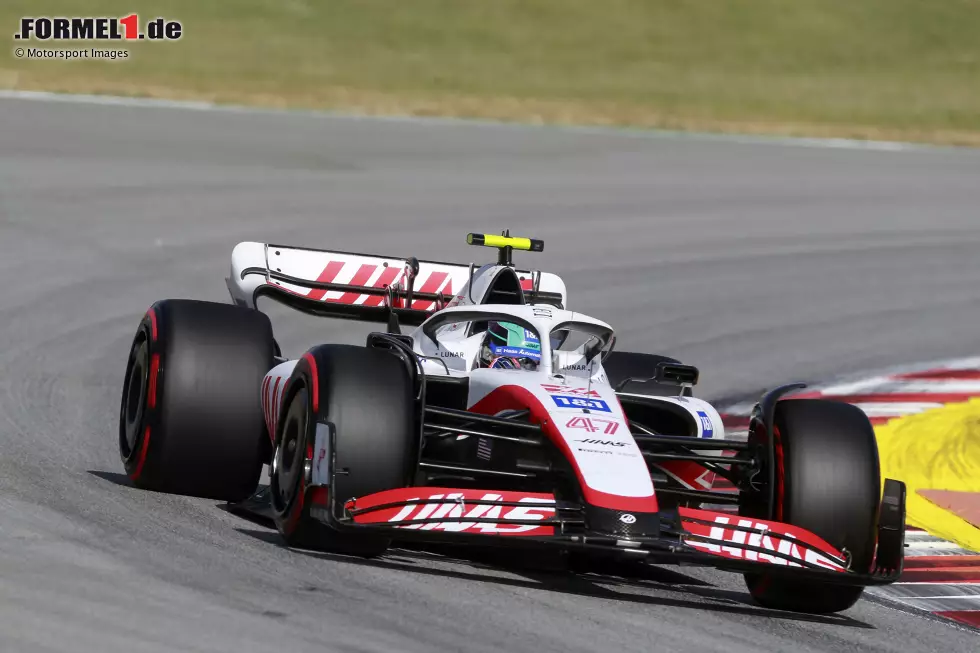 ... Mick Schumacher, der sich vor Haas-Teamkollege Magnussen unter die Top 10 schiebt. Ein anderer Deutscher ist sogar noch besser, denn er landet ... Foto zur News: ... Mick Schumacher, der sich vor Haas-Teamkollege Magnussen unter die Top 10 schiebt. Ein anderer Deutscher ist sogar noch besser, denn er landet ...