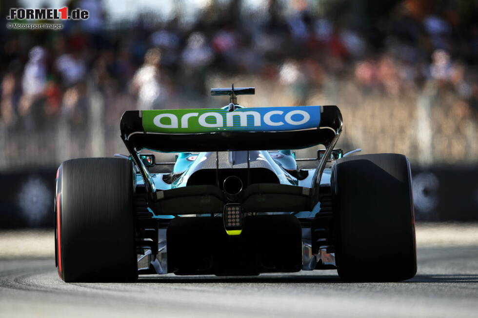 Die wichtigsten Fakten zum Formel-1-Freitag in Barcelona: Wer schnell war, wer nicht und wer überrascht hat - alle Infos dazu in dieser Fotostrecke. Die wichtigsten Fakten zum Formel-1-Freitag in Barcelona: Wer schnell war, wer nicht und wer überrascht hat - alle Infos dazu in dieser Fotostrecke.