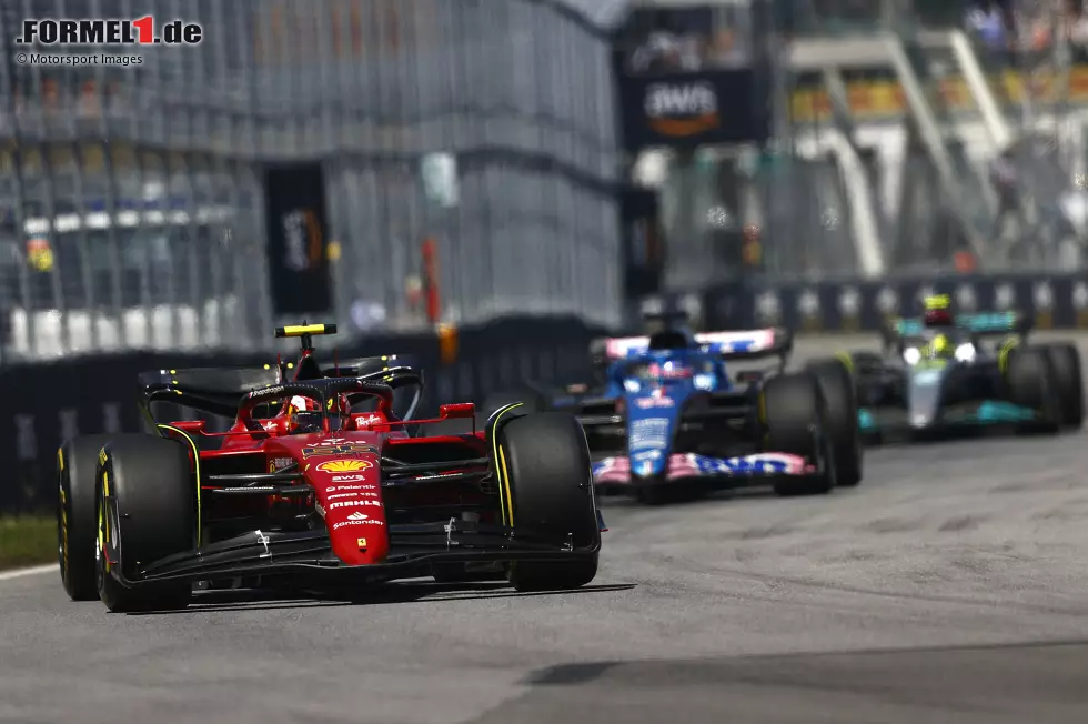 Carlos Sainz (2): Abziehen kann man ihm das Qualifying. Hätte in Abwesenheit von Leclerc in Q3 die Kohlen für Ferrari aus dem Feuer holen können. P3 war dann allerdings zu wenig, um Verstappen beim Start angreifen zu können. Im Rennen eine gute Leistung - aber zu wenig gegen einen überragenden Verstappen. Foto zur News: Carlos Sainz (2): Abziehen kann man ihm das Qualifying. Hätte in Abwesenheit von Leclerc in Q3 die Kohlen für Ferrari aus dem Feuer holen können. P3 war dann allerdings zu wenig, um Verstappen beim Start angreifen zu können. Im Rennen eine gute Leistung - aber zu wenig gegen einen überragenden Verstappen.