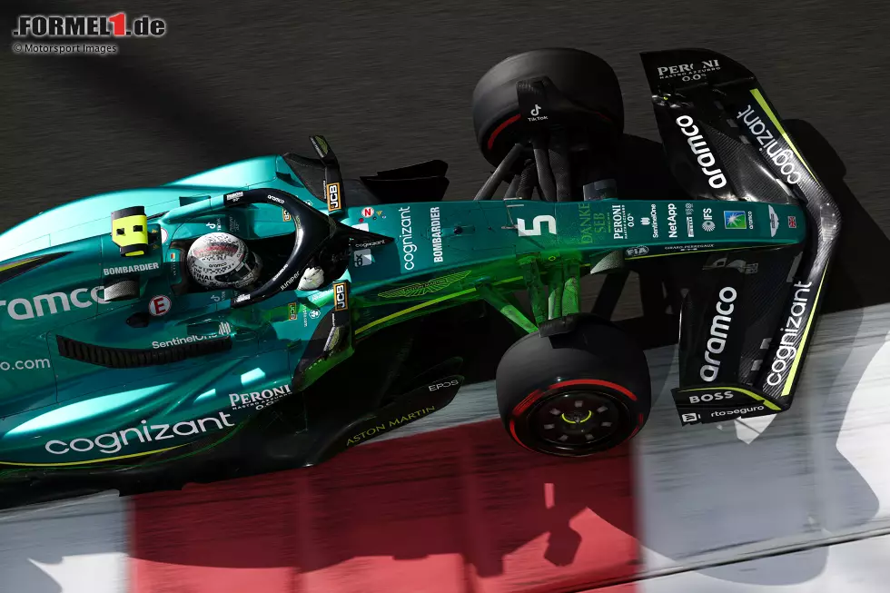 ... klassiert sich Vettel im Aston Martin AMR22, nämlich an zwölfter Stelle und ebenfalls vor dem Teamkollegen. Dem Ex-Champion fehlen rund 1,2 Sekunden auf die Bestzeit, die ... Foto zur News: ... klassiert sich Vettel im Aston Martin AMR22, nämlich an zwölfter Stelle und ebenfalls vor dem Teamkollegen. Dem Ex-Champion fehlen rund 1,2 Sekunden auf die Bestzeit, die ...