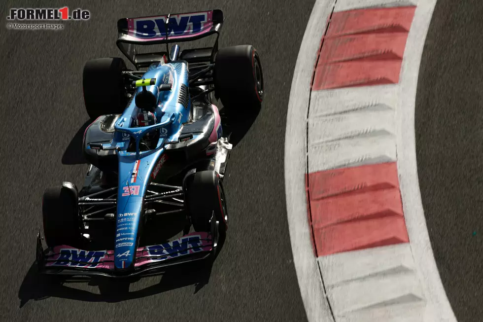 ... die beiden Alpine mit Esteban Ocon und Fernando Alonso, die sich in Abu Dhabi als beste Verfolger der drei Topteams etablieren. Ob dieser Trend anhält? Das ... Foto zur News: ... die beiden Alpine mit Esteban Ocon und Fernando Alonso, die sich in Abu Dhabi als beste Verfolger der drei Topteams etablieren. Ob dieser Trend anhält? Das ...