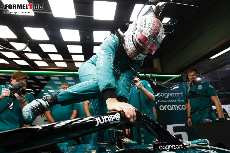 Die wichtigsten Fakten zum Formel-1-Samstag in Abu Dhabi: Wer schnell war, wer nicht und wer überrascht hat - alle Infos dazu in dieser Fotostrecke! Die wichtigsten Fakten zum Formel-1-Samstag in Abu Dhabi: Wer schnell war, wer nicht und wer überrascht hat - alle Infos dazu in dieser Fotostrecke!