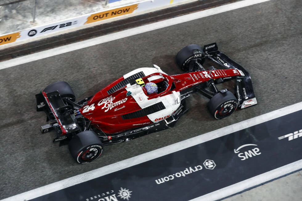Foto zur News: ... Alfa Romeo setzt sich um einen Punkt gegen Aston Martin durch. So eng wird es am Saisonende!