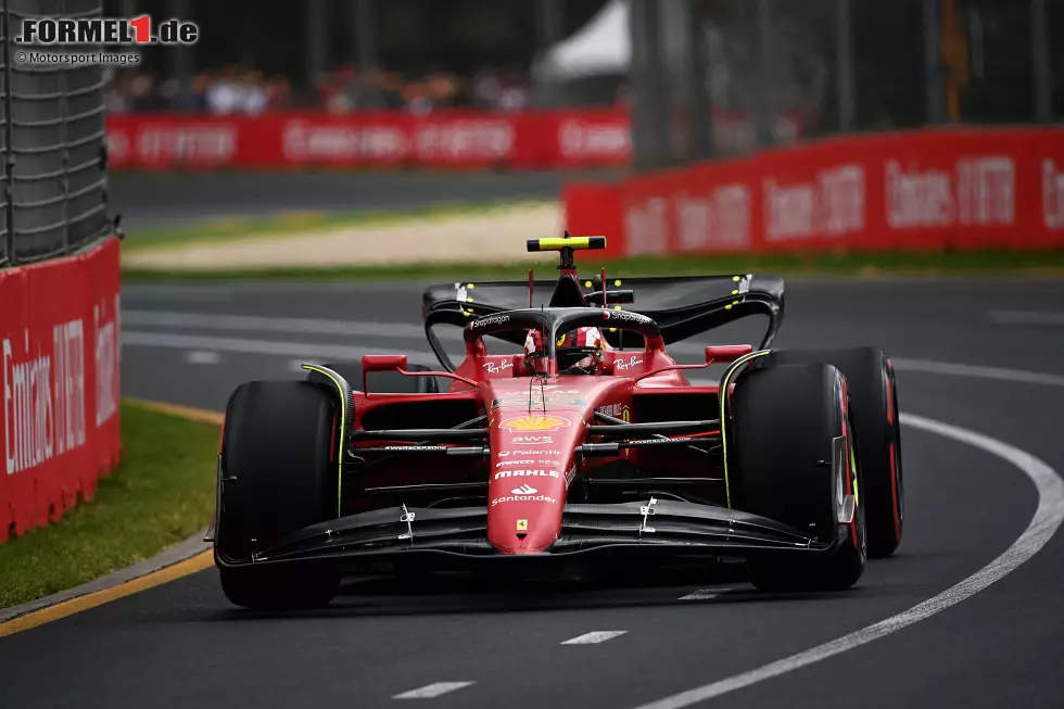 Foto zur News: ... Carlos Sainz hat Pech: Erst kostet ihn eine Rotphase die &quot;Sicherheitsrunde&quot; und dann behindert ihn ein technisches Problem im entscheidenden Moment. Sainz kommt in Q3 nicht über P9 hinaus und geht daher mit einem Handicap ins Rennen. Einen Aufwärtstrend dagegen ...