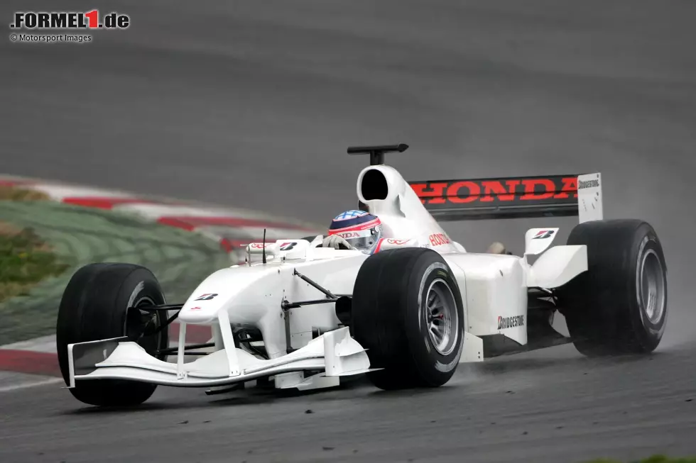... Super Aguri vor der ersten Saison 2006, nachdem das Team kurzfristig einen Formel-1-Startplatz erhalten hat. Eher knappe Finanzen verbindet Super Aguri übrigens mit ... Foto zur News: ... Super Aguri vor der ersten Saison 2006, nachdem das Team kurzfristig einen Formel-1-Startplatz erhalten hat. Eher knappe Finanzen verbindet Super Aguri übrigens mit ...