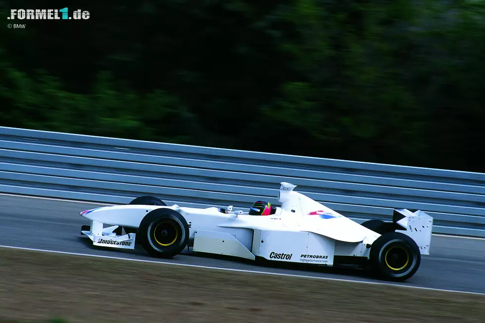 ... andere Teams treten beim Testen gerne "blank" an, zum Beispiel BMW bei der Vorbereitung zum Formel-1-Einstieg als Motorenlieferant zur Saison 2000 oder ... Foto zur News: ... andere Teams treten beim Testen gerne "blank" an, zum Beispiel BMW bei der Vorbereitung zum Formel-1-Einstieg als Motorenlieferant zur Saison 2000 oder ...