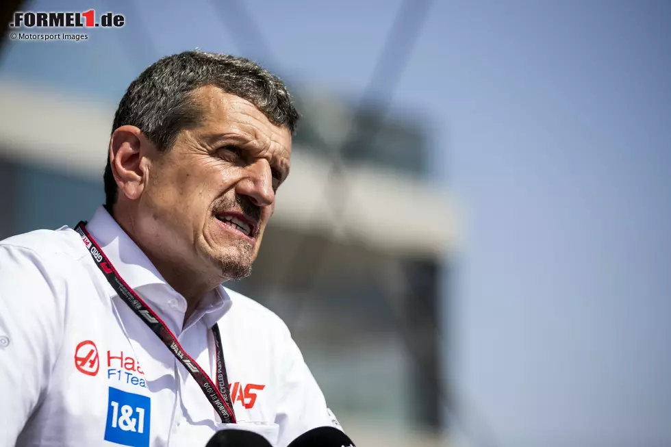 Teamchef Günther Steiner sagt bei 'ServusTV': Schumacher habe direkt nach dem Unfall mit seiner Mutter Corinna telefoniert. Und: "Mick war, wurde mir gesagt, bei guter Stimmung. Er wollte gar nicht ins Krankenhaus!" Doch der Weg dorthin ist Pflicht für jeden Formel-1-Fahrer nach einem solchen Crash. Foto zur News: Teamchef Günther Steiner sagt bei 'ServusTV': Schumacher habe direkt nach dem Unfall mit seiner Mutter Corinna telefoniert. Und: "Mick war, wurde mir gesagt, bei guter Stimmung. Er wollte gar nicht ins Krankenhaus!" Doch der Weg dorthin ist Pflicht für jeden Formel-1-Fahrer nach einem solchen Crash.