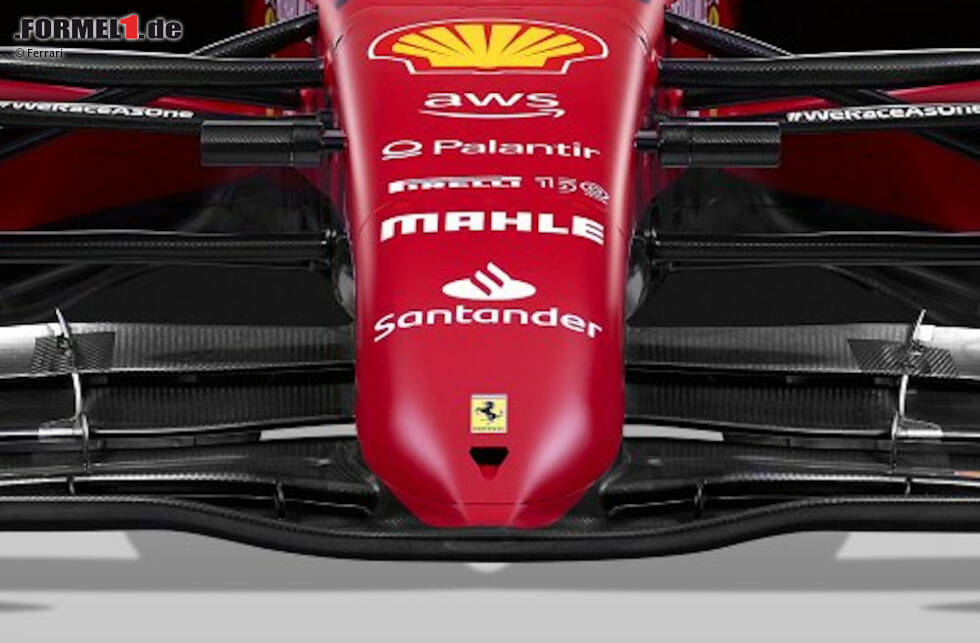 Foto zur News: ... läuft zur Spitze hin deutlich schmaler zu als die Nasen anderer Fahrzeuge für die Formel-1-Saison 2022. Damit hat Ferrari also einen bisher einzigartigen Weg gewählt, der ...