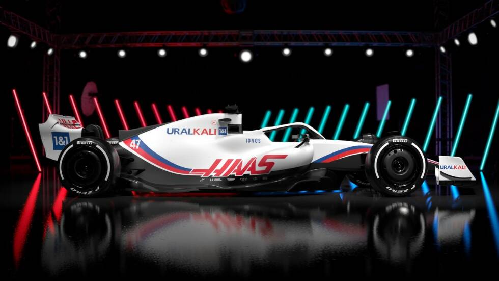 Foto zur News: ... wer sich etwas komplett Neues vom 2022er-Farbdesign versprochen hatte, der wurde enttäuscht: Die Folierung des neuen Formel-1-Autos ist stark an die des Vorjahresautos angelehnt, denn ...