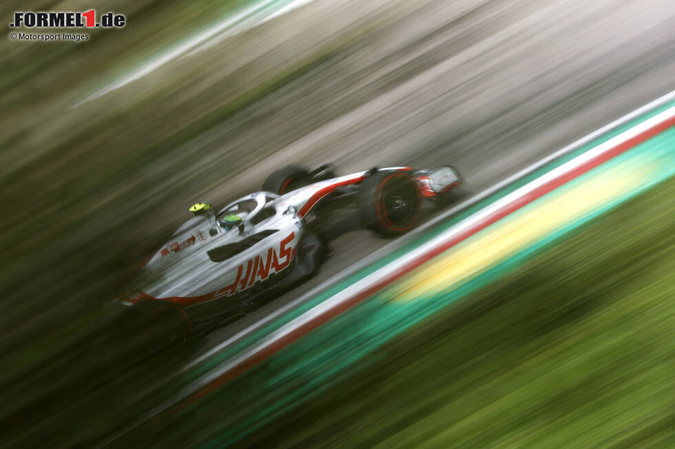 Die wichtigsten Fakten zum Formel-1-Samstag in Imola: Wer schnell war, wer nicht und wer überrascht hat - alle Infos dazu in dieser Fotostrecke! Die wichtigsten Fakten zum Formel-1-Samstag in Imola: Wer schnell war, wer nicht und wer überrascht hat - alle Infos dazu in dieser Fotostrecke!