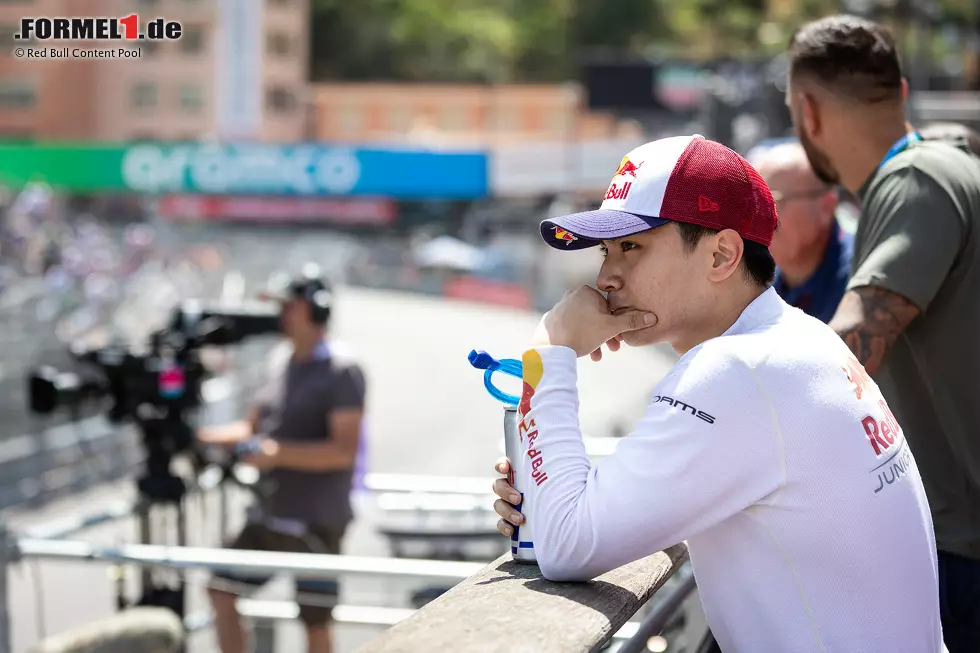 Foto zur News: Ayumu Iwasa hat in seinem ersten Formel-2-Jahr überrascht. Der blitzschnelle Japaner wurde auf Anhieb Fünfter und hätte mit einem starken Jahr 2023 vielleicht Chancen, seinen Landsmann Yuki Tsunoda zu ersetzen, sollte sich dieser nicht steigern können.