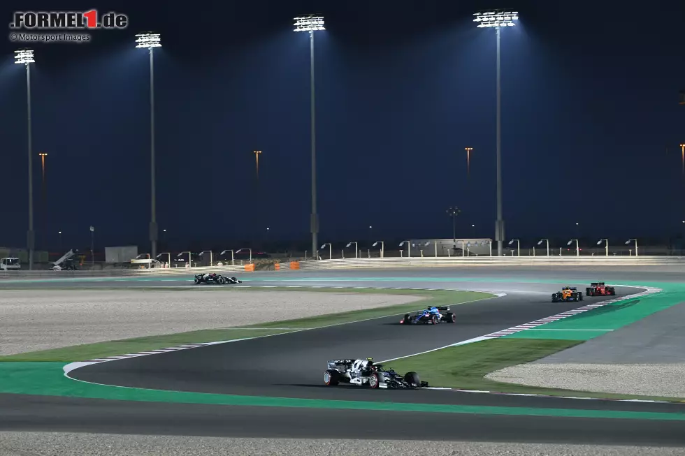 18. Losail, Katar (8. Oktober 2023) - Die Formel 1 kehrt nach Katar zurück, wo 2021 schon ein Rennen ausgetragen wurde. Das Comeback des Landes der Fußball-WM 2022 ist langfristig angelegt, ob allerdings auch der Losail International Circuit langfristig dabei ist, ist offen. Es gibt Überlegungen für eine neue Strecke. Foto zur News: 18. Losail, Katar (8. Oktober 2023) - Die Formel 1 kehrt nach Katar zurück, wo 2021 schon ein Rennen ausgetragen wurde. Das Comeback des Landes der Fußball-WM 2022 ist langfristig angelegt, ob allerdings auch der Losail International Circuit langfristig dabei ist, ist offen. Es gibt Überlegungen für eine neue Strecke.
