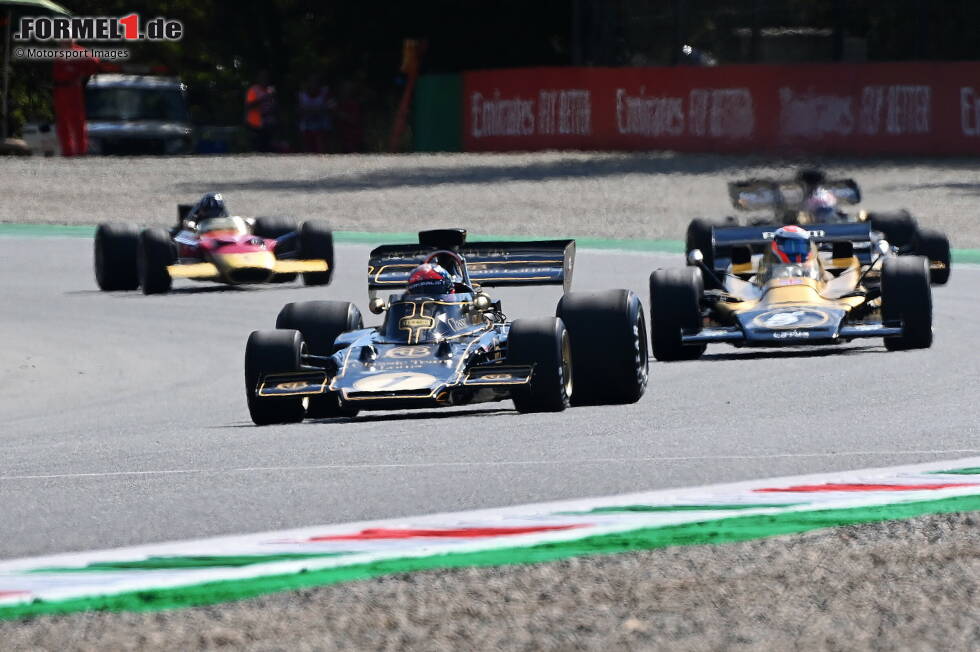 Foto zur News: Kleine Zeitreise in Monza: Zum 100-Jahr-Jubiläum der Rennstrecke rücken klassische Lotus-Rennautos aus der Formel-1-Historie aus! Wir zeigen die schönsten Bilder dieser Lotus-Parade!