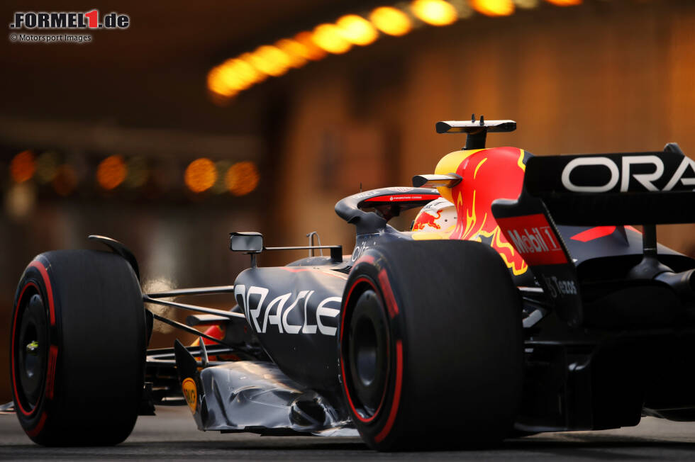 ... sieht Nico Rosberg den aktuellen Formel-1-Weltmeister Max Verstappen "neben der Spur", so sagt er bei 'Sky'. Verstappen erzielt nur P4, liegt noch hinter Teamkollege Sergio Perez - und muss anerkennen: Ferrari ist schneller. Zu schnell ... ... sieht Nico Rosberg den aktuellen Formel-1-Weltmeister Max Verstappen "neben der Spur", so sagt er bei 'Sky'. Verstappen erzielt nur P4, liegt noch hinter Teamkollege Sergio Perez - und muss anerkennen: Ferrari ist schneller. Zu schnell ...