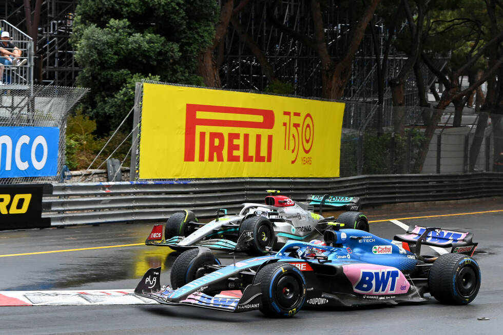 Foto zur News: Esteban Ocon (4): Sieht gegen Alonso in Monaco kein Land: Acht Zehntel fehlen im Qualifying! Im Rennen fängt sich Ocon nach zu hartem Vorgehen gegen Hamilton eine Zeitstrafe ein, die ihn Punkte kostet. Unnötig!