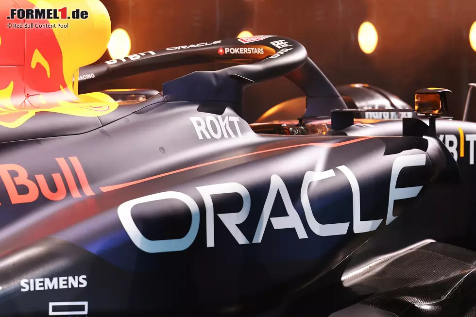 Bei den drei Rennen in den USA dürfen aber Fans den RB19 designen: Red Bull hat extra einen Wettbewerb ausgerufen. Foto zur News: Bei den drei Rennen in den USA dürfen aber Fans den RB19 designen: Red Bull hat extra einen Wettbewerb ausgerufen.