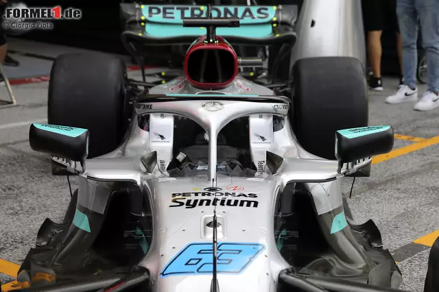 Foto zur News: Bei der von Mercedes vorgestellten Lösung wurde der W13 mit einem Spiegelgehäuse ausgestattet, das im Vergleich zu seiner regulären Lösung fast doppelt so hoch ist.