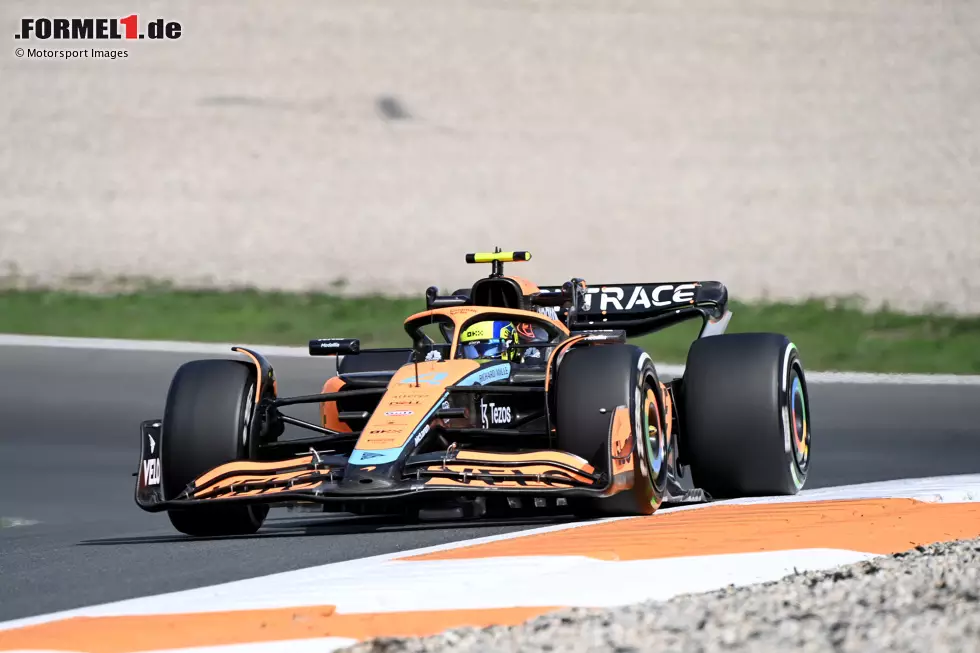Die von McLaren verwendeten vergrößerten Spiegel bedeuteten, dass das Team auf die üblichen Rahmen-Winglets verzichten musste. Foto zur News: Die von McLaren verwendeten vergrößerten Spiegel bedeuteten, dass das Team auf die üblichen Rahmen-Winglets verzichten musste.
