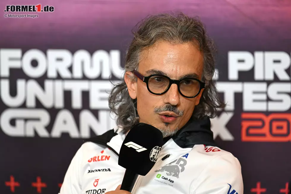 ... wechselt er zu den Racing Bulls, um dort Teamchef zu werden. Nach rund anderthalb Jahren in Faenza folgt der Aufstieg ... Foto zur News: ... wechselt er zu den Racing Bulls, um dort Teamchef zu werden. Nach rund anderthalb Jahren in Faenza folgt der Aufstieg ...