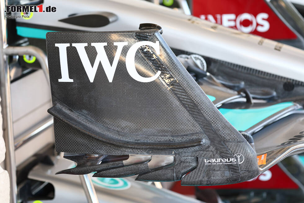 Foto zur News: Mercedes W13: Frontflügel-Endplatte