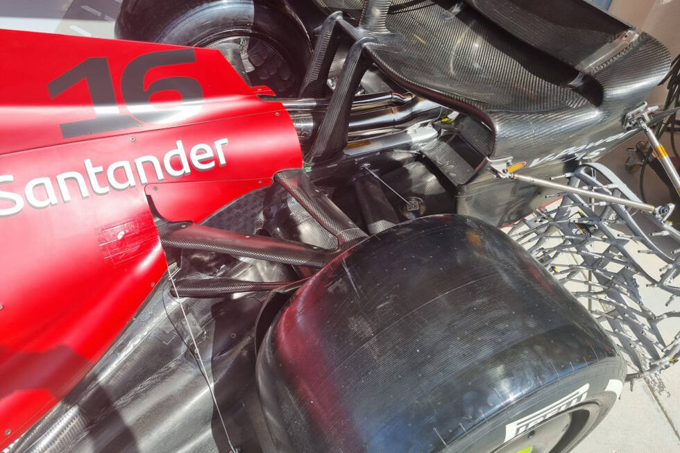 Foto zur News: Ferrari F1-75: Hinterrad-Aufhängung