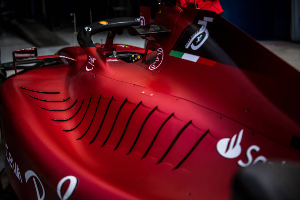 Foto zur News: Ferrari F1-75: Kühlschlitze