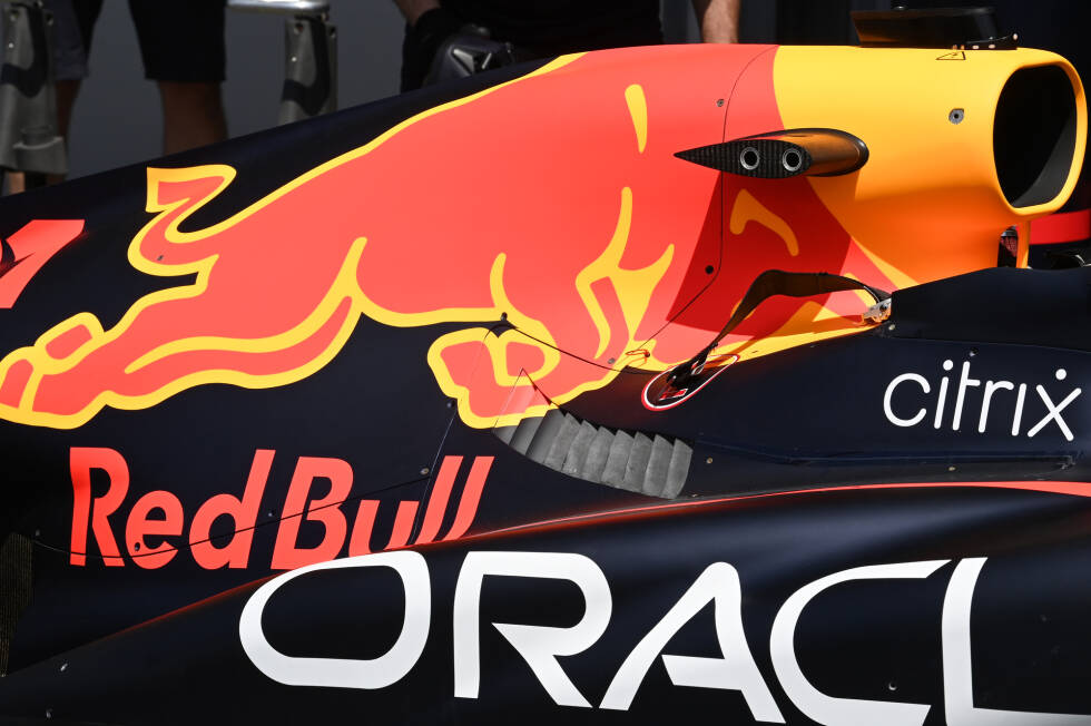 Foto zur News: Red Bull RB18: Kühlöffnungen