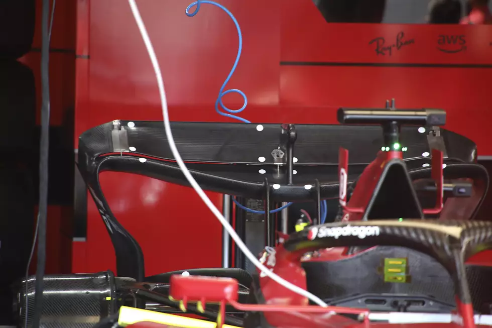 Foto zur News: Ferrari F1-75: Heckflügel
