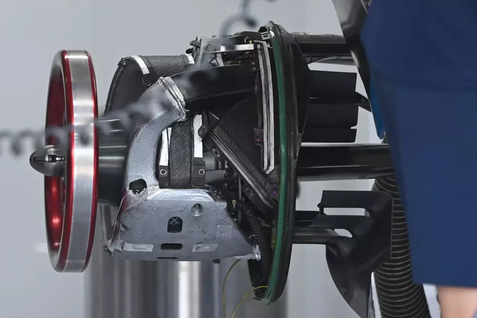 Foto zur News: Williams FW44: Hinterrad-Bremse