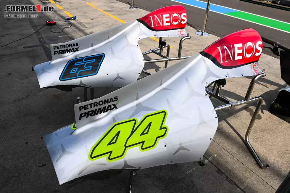 Foto zur News: Mercedes W13: Motorhauben