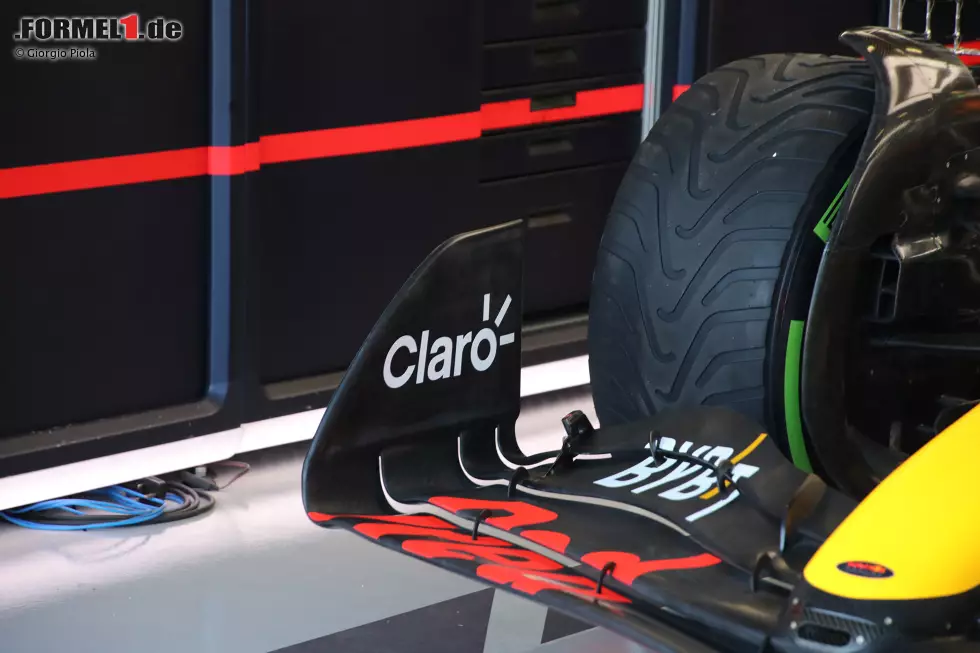Foto zur News: Red Bull RB18: Frontflügel