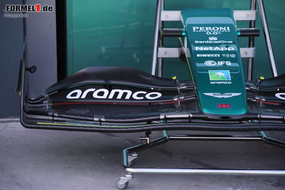 Foto zur News: Aston Martin AMR22: Frontflügel