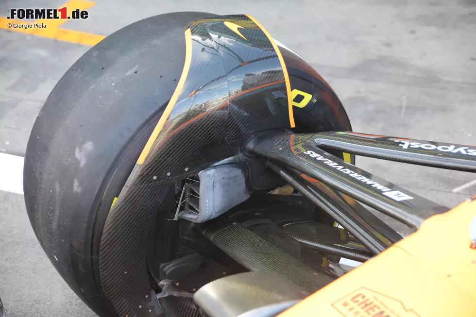 Foto zur News: McLaren MCL36: Vorderrad-Aufhängung