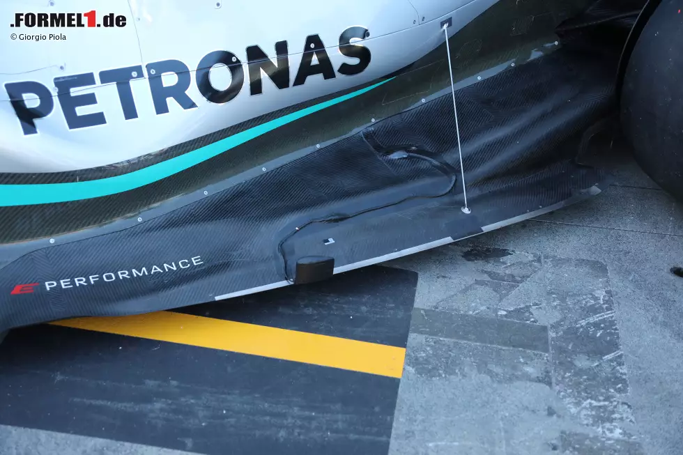 Foto zur News: Mercedes W13: Unterboden