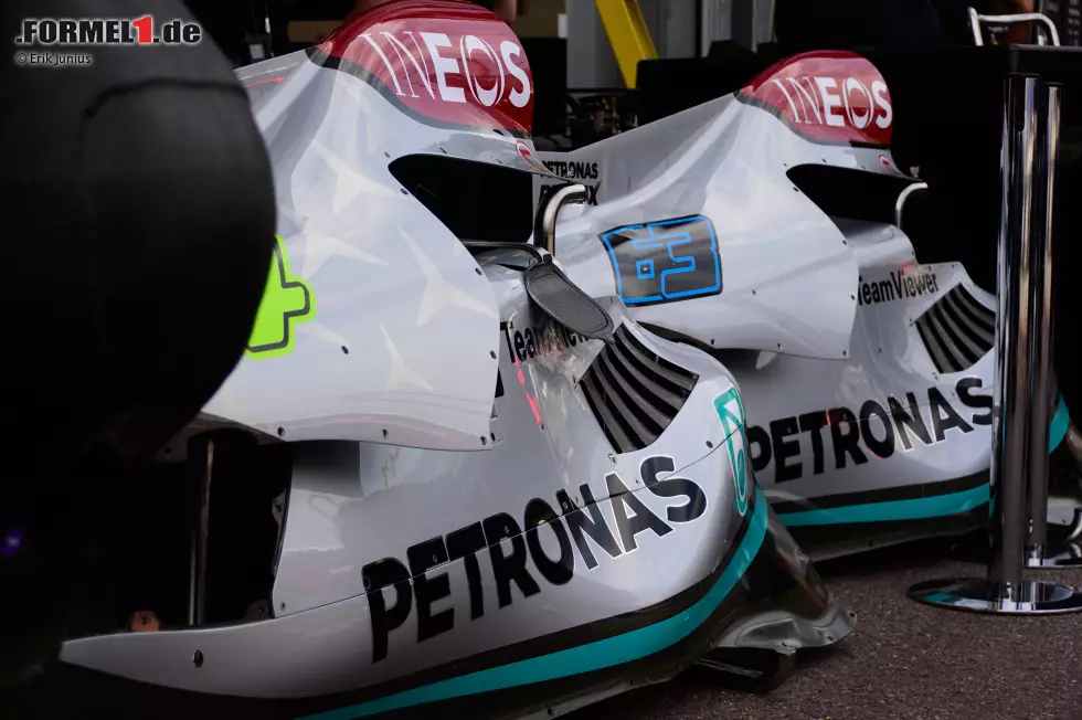 Foto zur News: Mercedes W13: Motorhaube