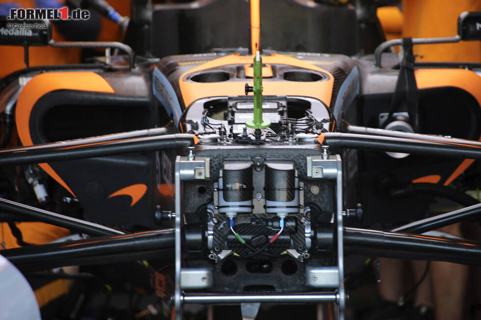 Foto zur News: McLaren MCL36: Federung