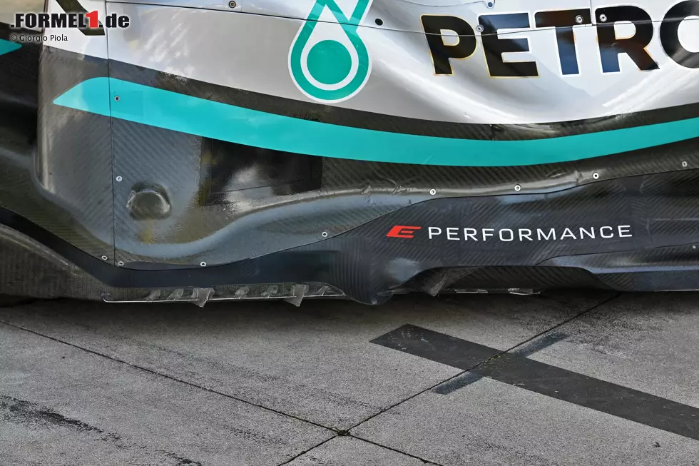 Foto zur News: Mercedes W13: Unterboden