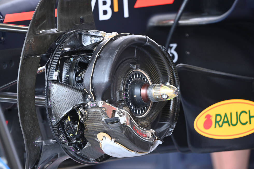 Foto zur News: Red Bull RB18: Vorderrad-Bremse